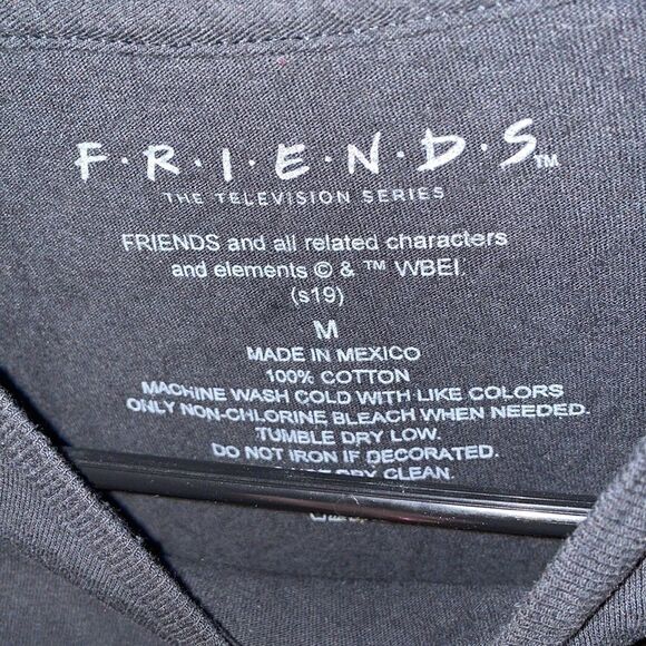 Friend T shirt   - Picture 5 of 5